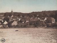 L'église et les habitations du village d'Amillis.