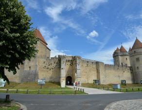 Entrée du château de Blandy-les-Tours
