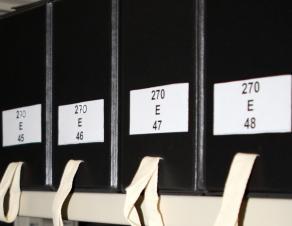 boîtes contenant des archives notariales