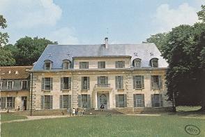 Le château de Combault.