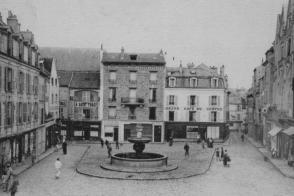 Vue de la Place de la fontaine Saint-Fursy où les foires se déroulaient au Moyen Âge.