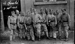 Photographie d'un groupe de soldats