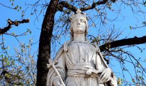 Statue de Mathilde de Flandre dans le Jardin du Luxembourg