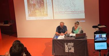 Vue des intervenants dans l'auditorium du musée de la Grande Guerre de Meaux lors de l'université d'été 2025