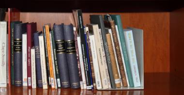 Ouvrages sur l'histoire locale dans la bibliothèque des Archives départementales