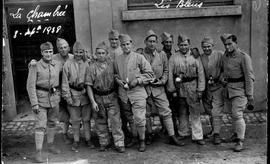 Photographie d'un groupe de soldats