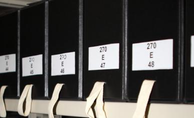 boîtes contenant des archives notariales