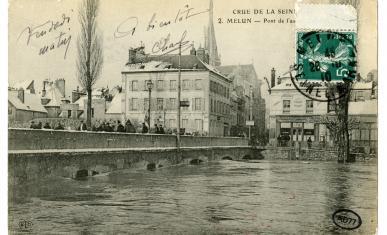 Melun, crue de la Seine au niveau du pont de l'Ancien Châtelet